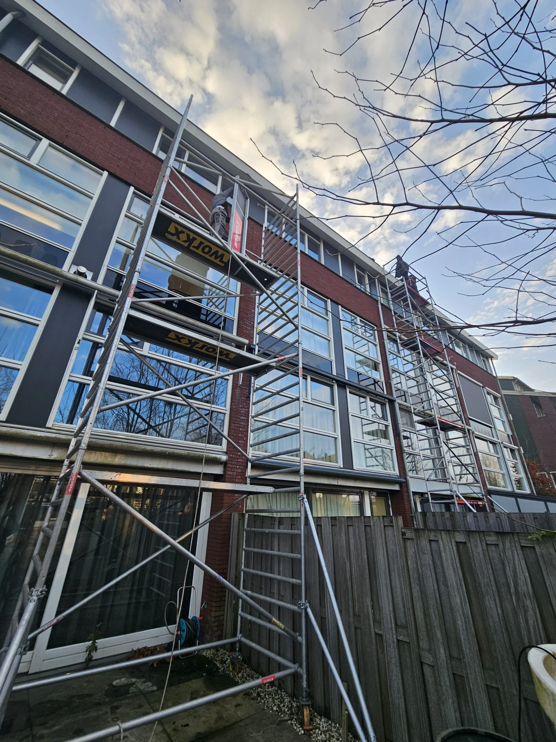 Zinken goten en regenpijpen